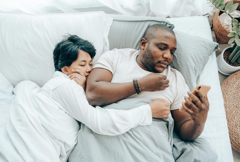 romantic goodnight couple love messages